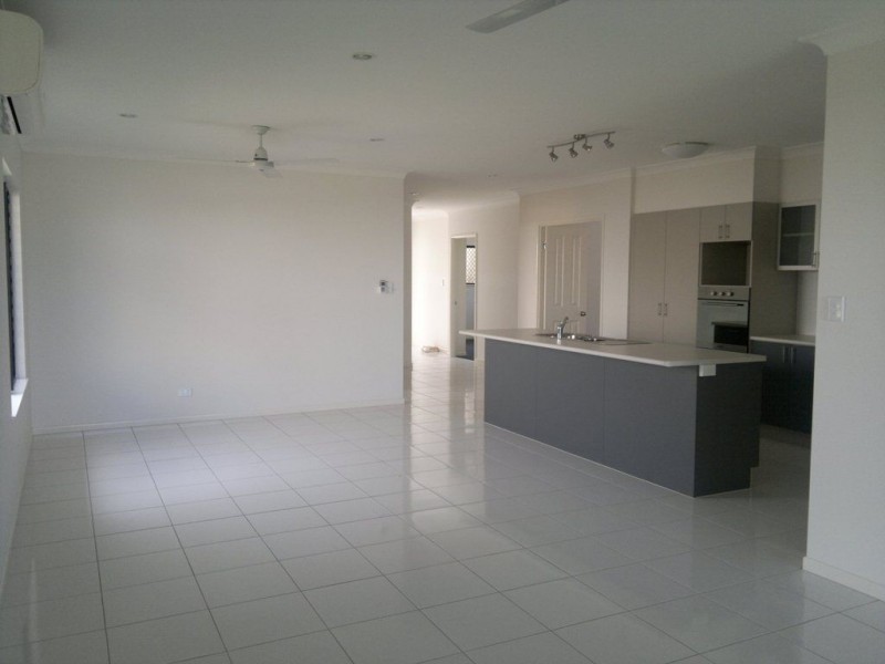 46 Cityview Crescent, Mooroobool QLD 4870