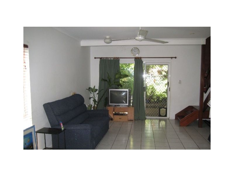 9/690 Bruce Highway, Woree QLD 4868