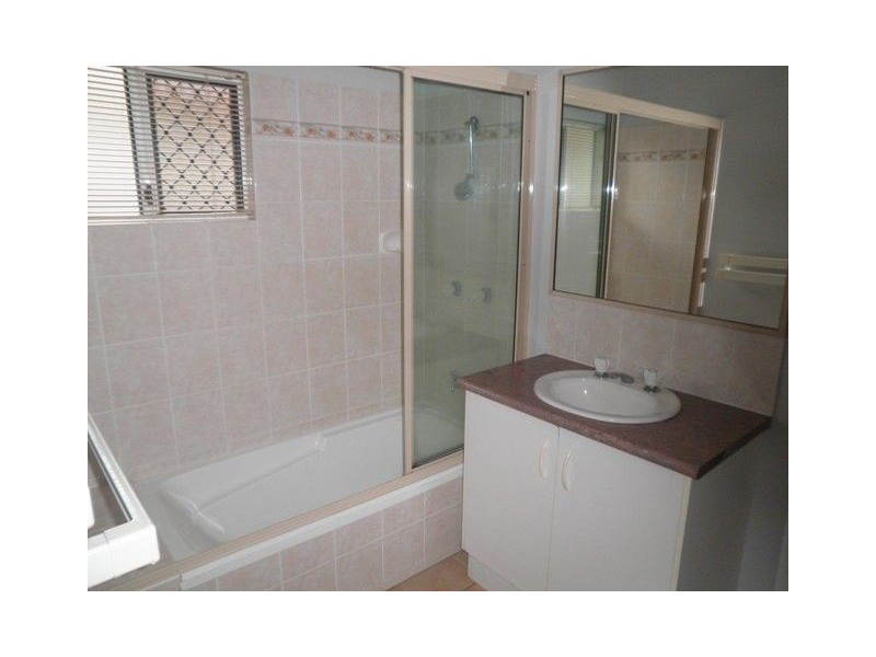 81 Benjamina, Mount Sheridan QLD 4868