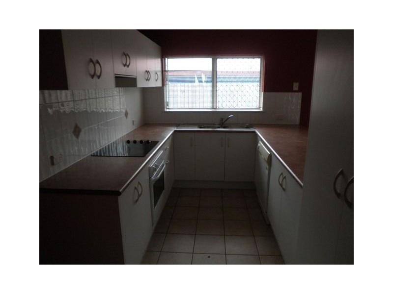 81 Benjamina, Mount Sheridan QLD 4868