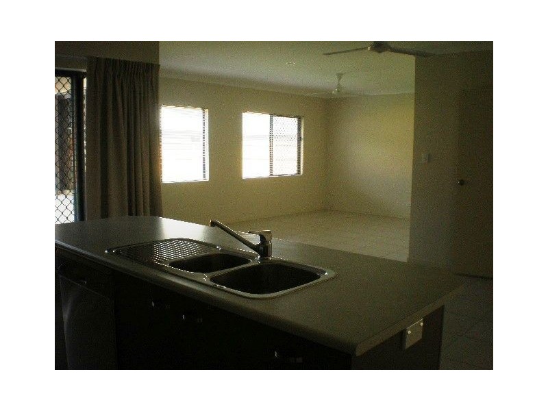 5 Panseni, Edmonton QLD 4869