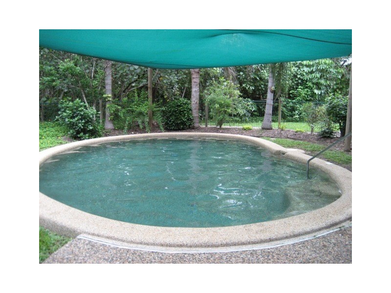 9/4-5 Hollet Close, Cairns North QLD 4870