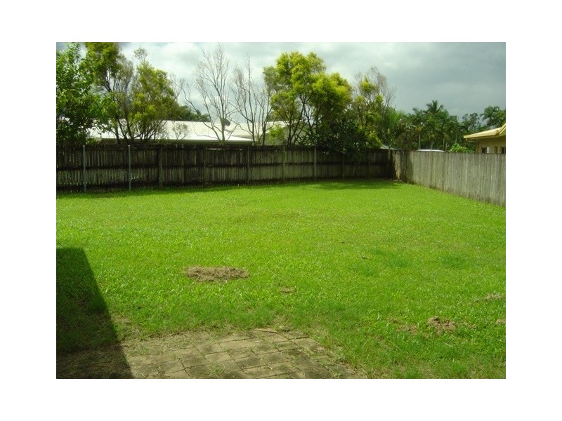 9 Wright Close, Edmonton QLD 4869