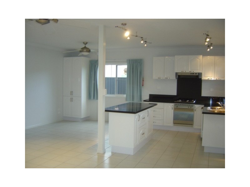 2 Warrego Street, Cairns QLD 4870