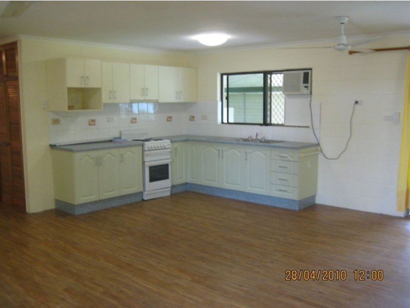 37 Sunflower Street, Mooroobool QLD 4870