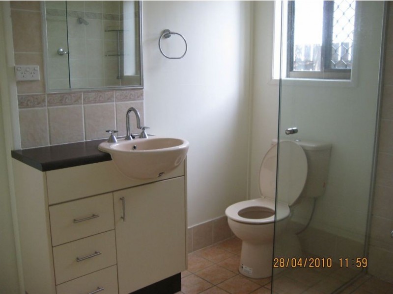 37 Sunflower Street, Mooroobool QLD 4870