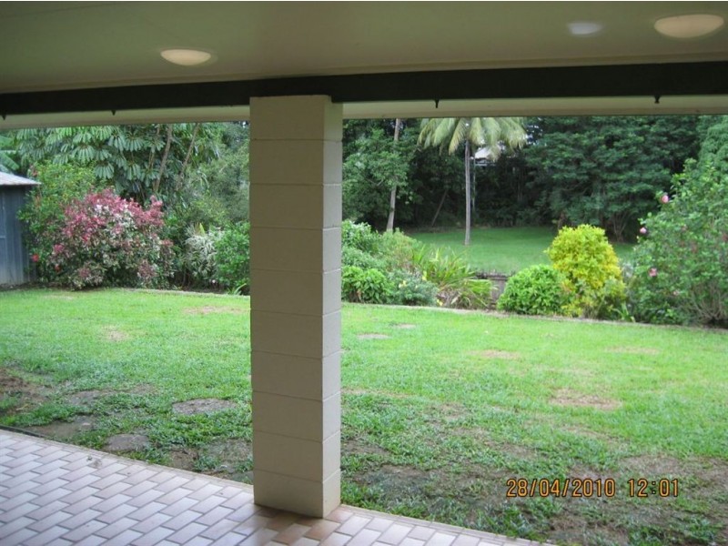 37 Sunflower Street, Mooroobool QLD 4870