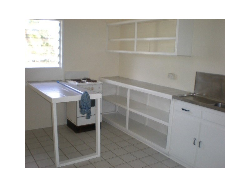 91 Tills Street, Westcourt QLD 4870