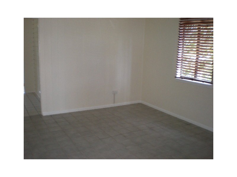 91 Tills Street, Westcourt QLD 4870