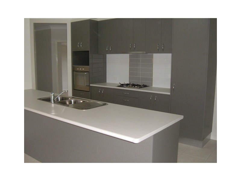 14 Bundey Street, Bentley Park QLD 4869