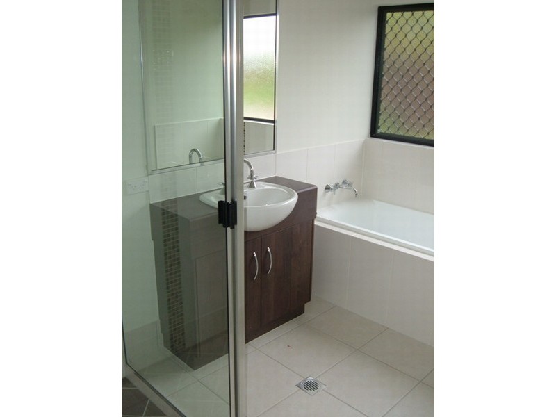 14 Bundey Street, Bentley Park QLD 4869