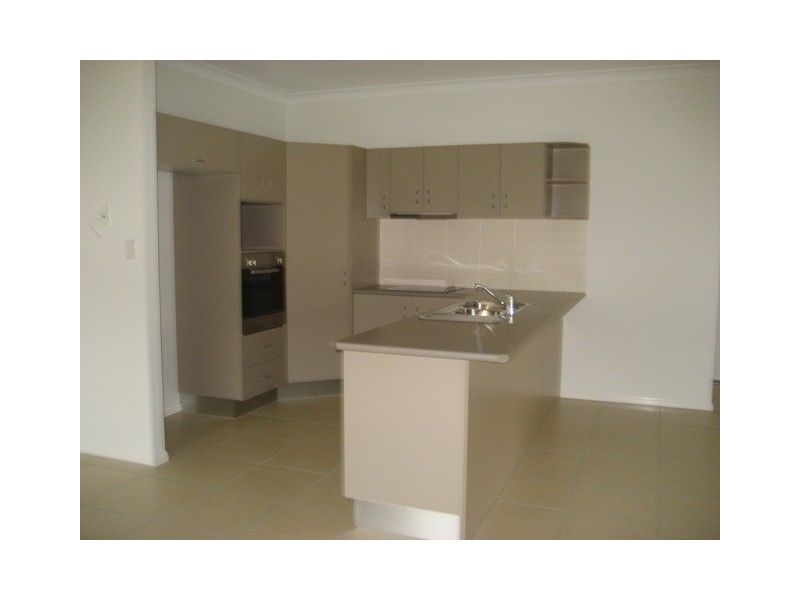95 Walker Road, Bentley Park QLD 4869