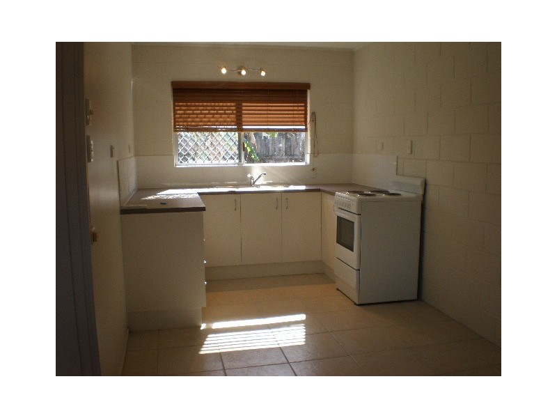 3/7 Sandown Close, Woree QLD 4868