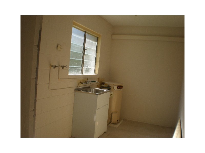 3/7 Sandown Close, Woree QLD 4868