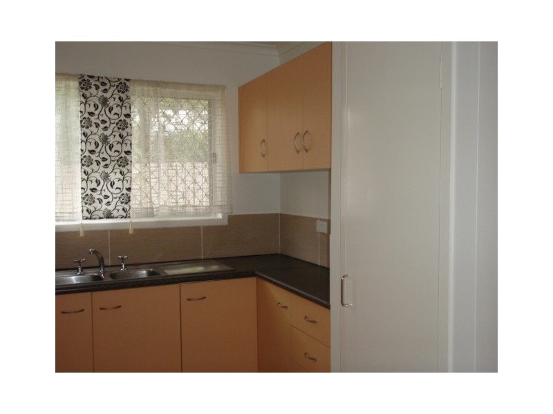 15 Avocado Street, Manoora QLD 4870