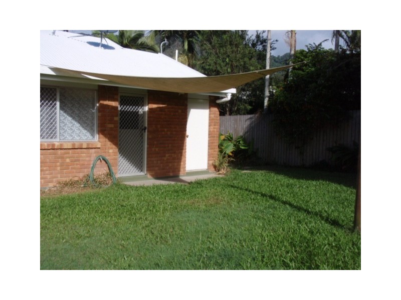 15 Avocado Street, Manoora QLD 4870