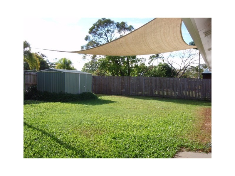 15 Avocado Street, Manoora QLD 4870