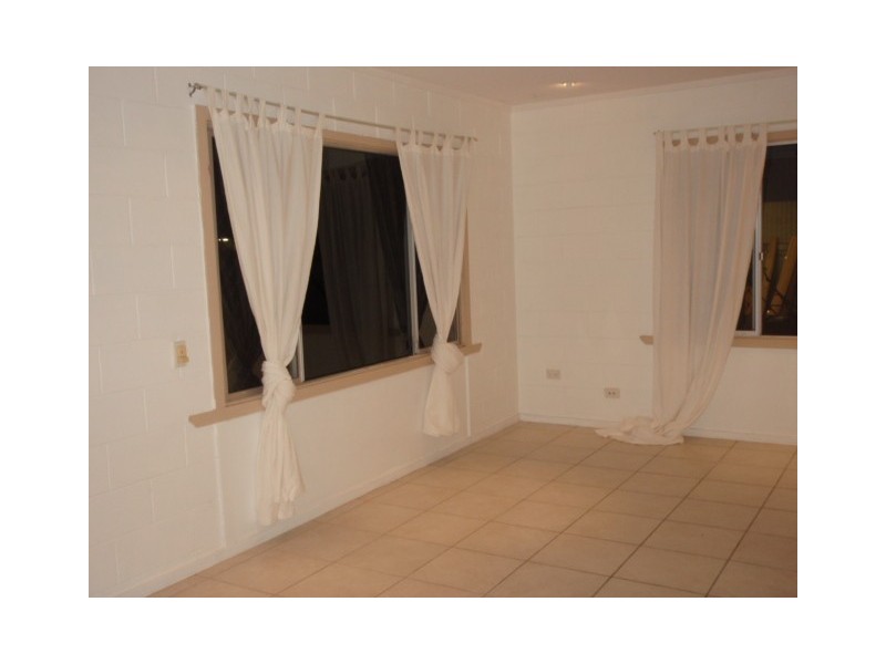 98 Swallow Street, Mooroobool QLD 4870