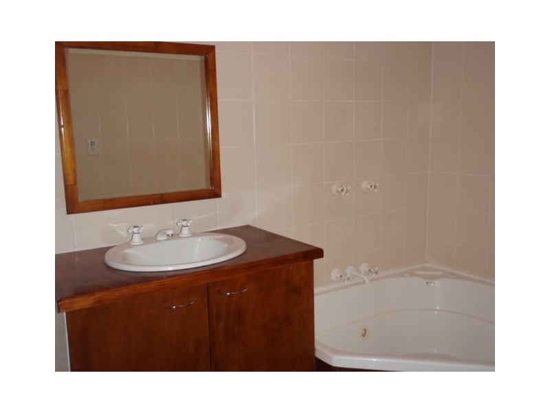 98 Swallow Street, Mooroobool QLD 4870