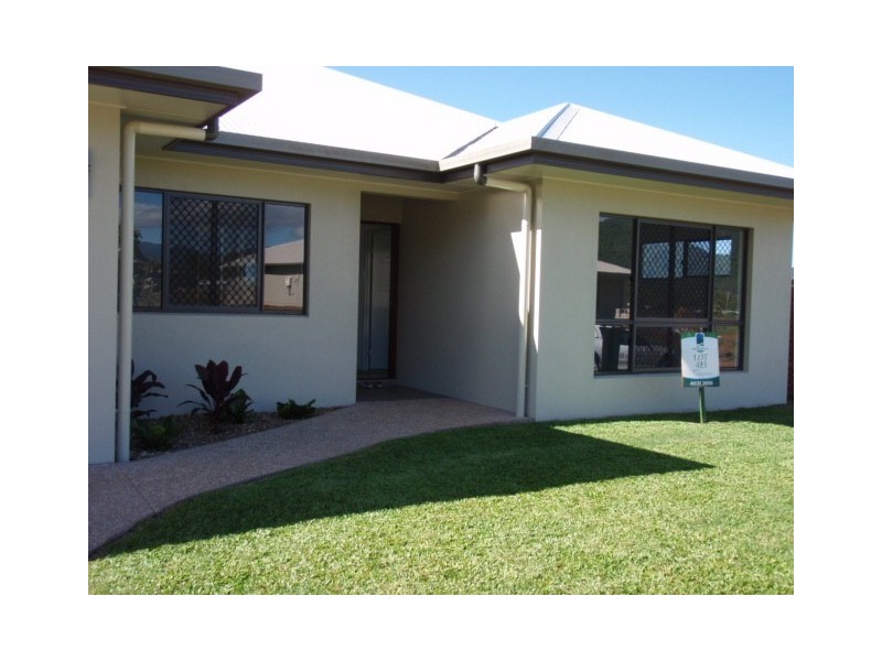 9 Botany Avenue, Redlynch QLD 4870