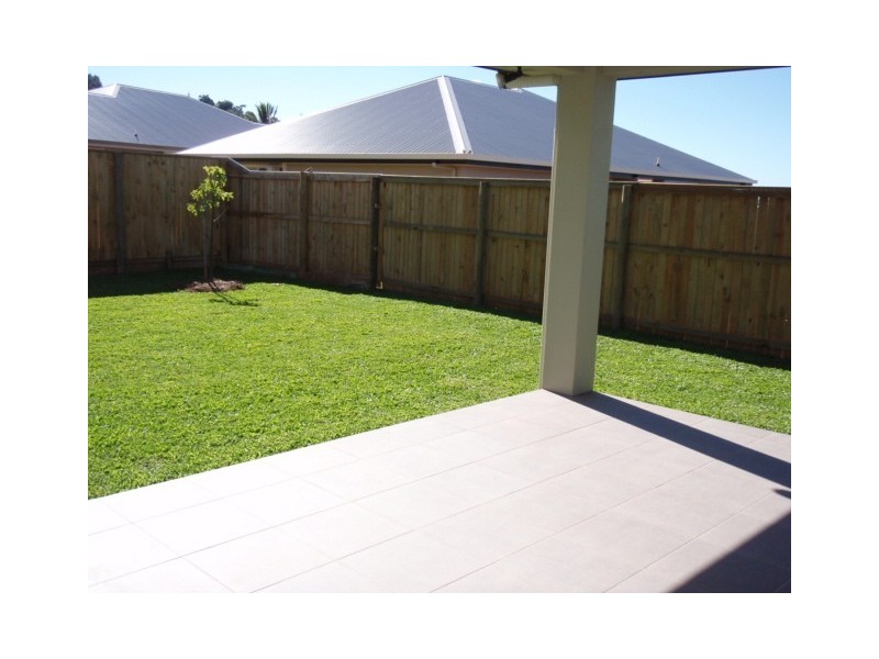 9 Botany Avenue, Redlynch QLD 4870