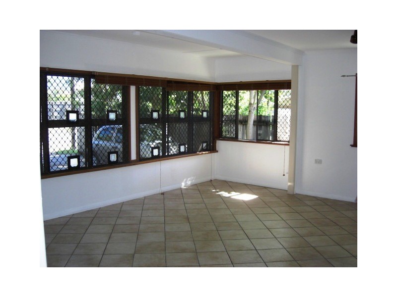 336 Fearnley Street, Cairns QLD 4870