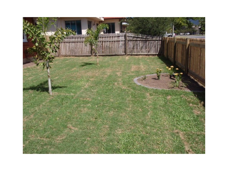 65 Mann Street, Westcourt QLD 4870