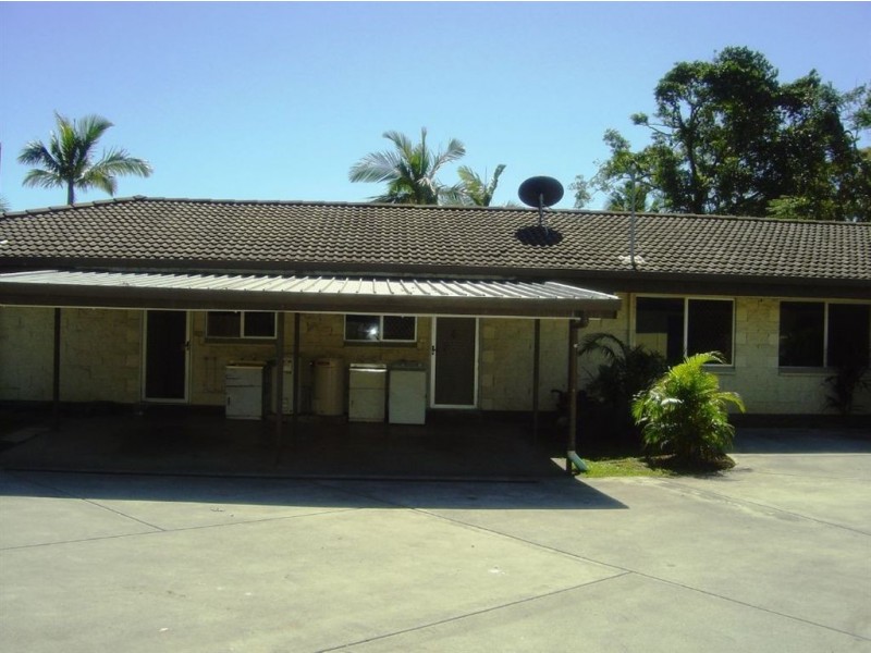 2/11 Sandown Close, Woree QLD 4868