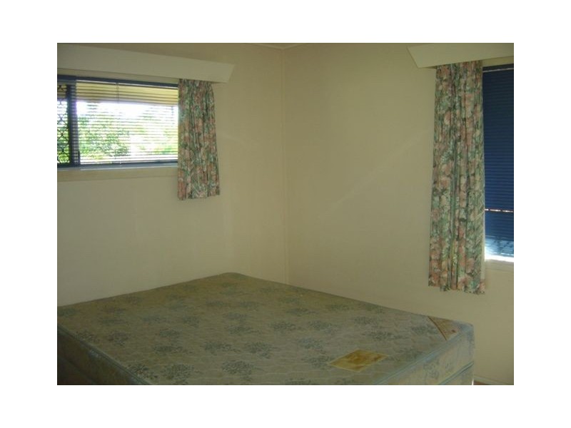 2/11 Sandown Close, Woree QLD 4868