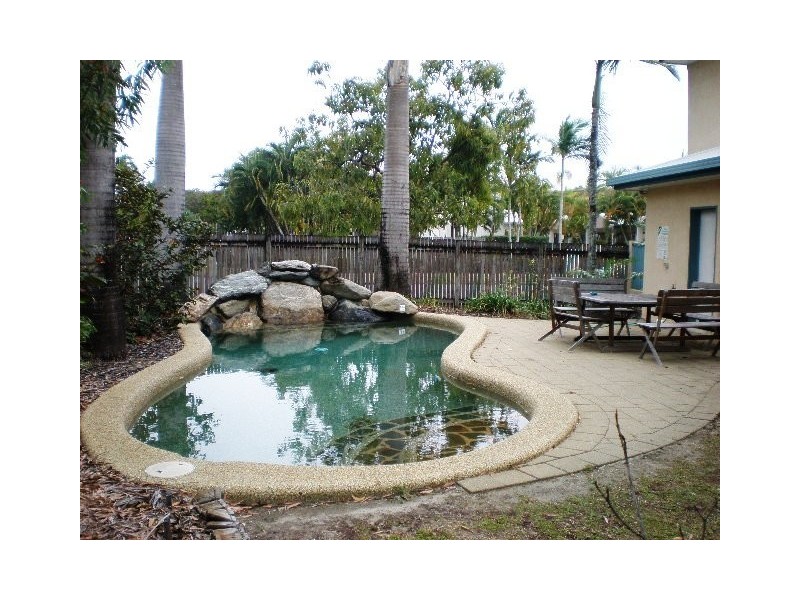 9/2 Grantala Street, Whitfield QLD 4870