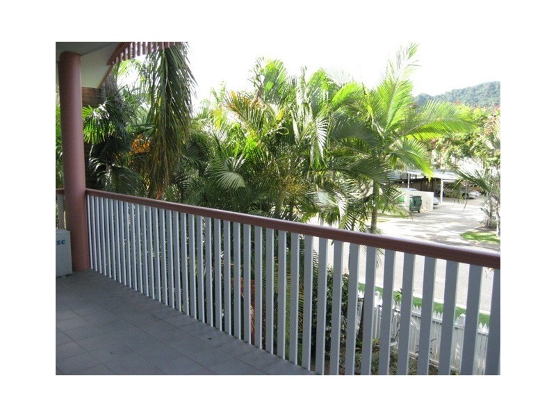 8/19 Springfield Crescent, Cairns QLD 4870