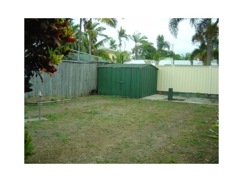 2/233 Buchan Street, Westcourt QLD 4870