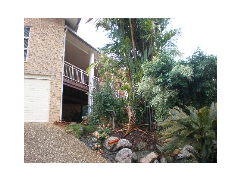 5 Wren Court, Bayview Heights QLD 4868