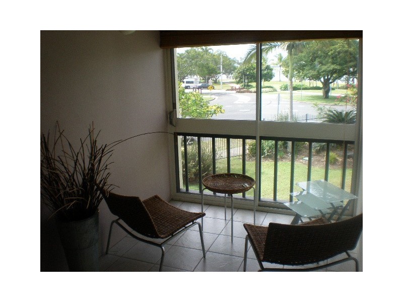 8/161 The Esplanade, Cairns QLD 4870