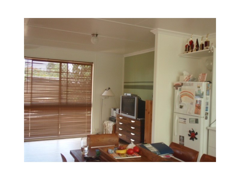 1/5 Kimba Close, White Rock QLD 4868