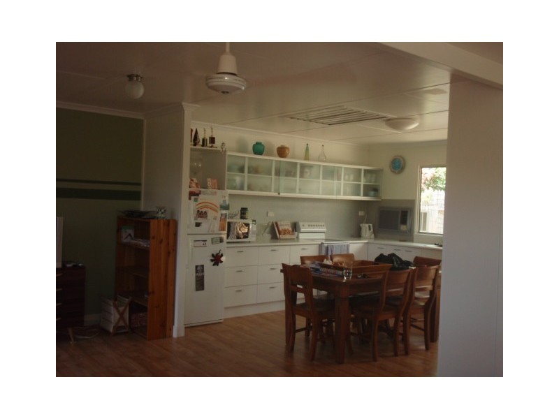 1/5 Kimba Close, White Rock QLD 4868