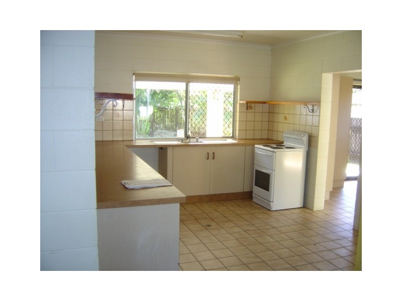 210 Currawong Street, Bayview Heights QLD 4868