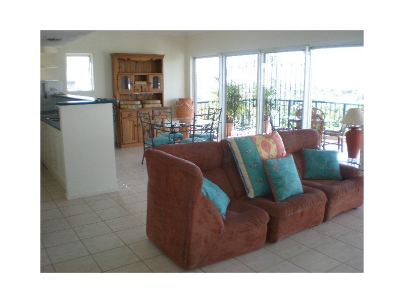 33/8 Munro Terrace, Mooroobool QLD 4870