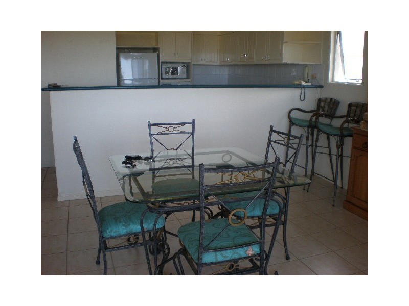 33/8 Munro Terrace, Mooroobool QLD 4870
