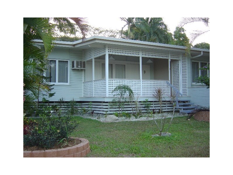 1 Fogarty Street, Whitfield QLD 4870