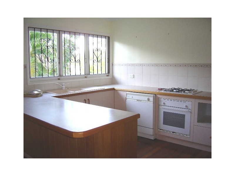 1 Fogarty Street, Whitfield QLD 4870