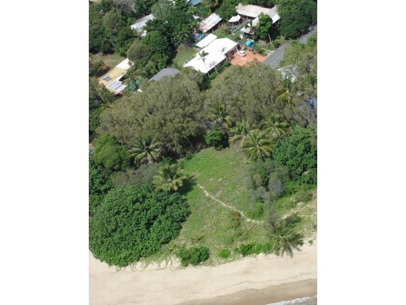 63 Willow Street, Holloways Beach QLD 4878