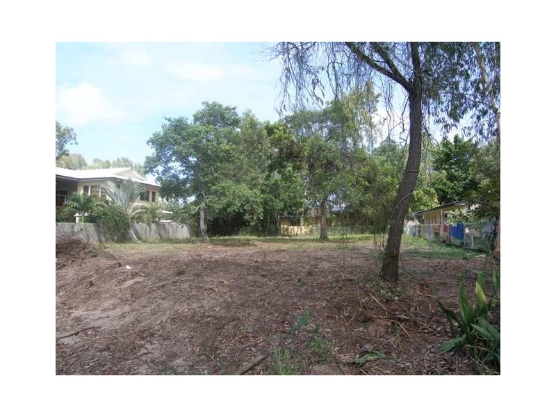 63 Willow Street, Holloways Beach QLD 4878
