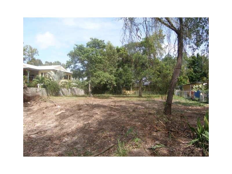 63 Willow Street, Holloways Beach QLD 4878