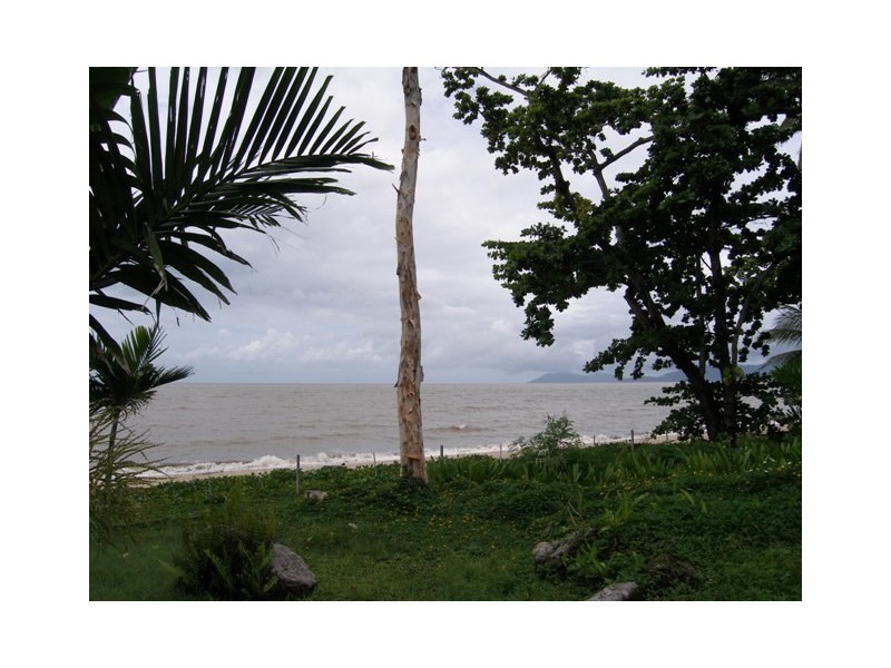 58 Hibiscus Lane, Holloways Beach QLD 4878