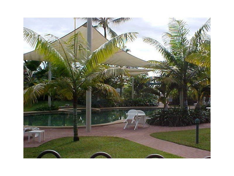 11/129 Oleander Street, Holloways Beach QLD 4878