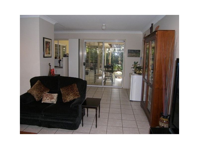 9 Granadilla Close, Holloways Beach QLD 4878