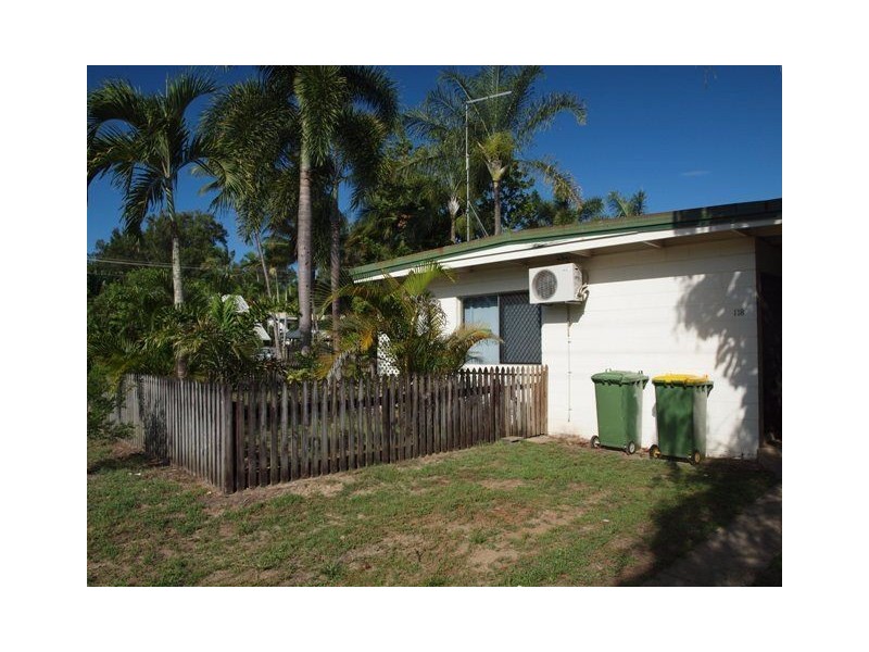 118 Wistaria Street, Holloways Beach QLD 4878