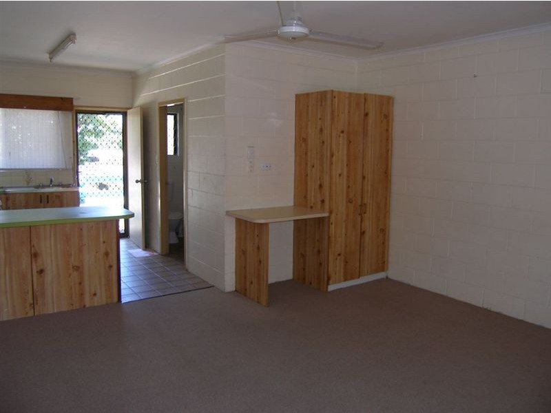 10/20 Palm, Holloways Beach QLD 4878