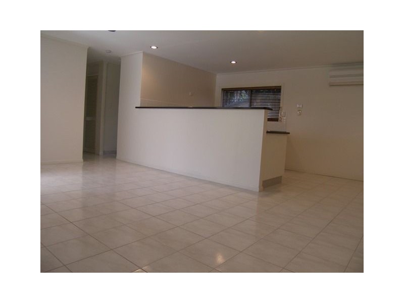 2 Mahogany Street, Holloways Beach QLD 4878